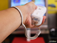 Gioca sempre indossando il laccio di sicurezza