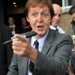 Paul Mc Cartney è mancino ma è davvero lui?