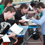 Noel Gallagher è mancino