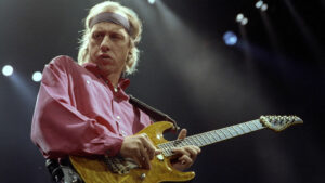 Mark Knopfler chitarrista dei Dire Straits è mancino