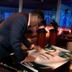 Laurence Fishburne è mancino