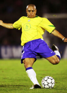Roberto Carlos è mancino